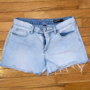 BlankNYC The Essex Classic Cut-Off Light Wash Denim Shorts